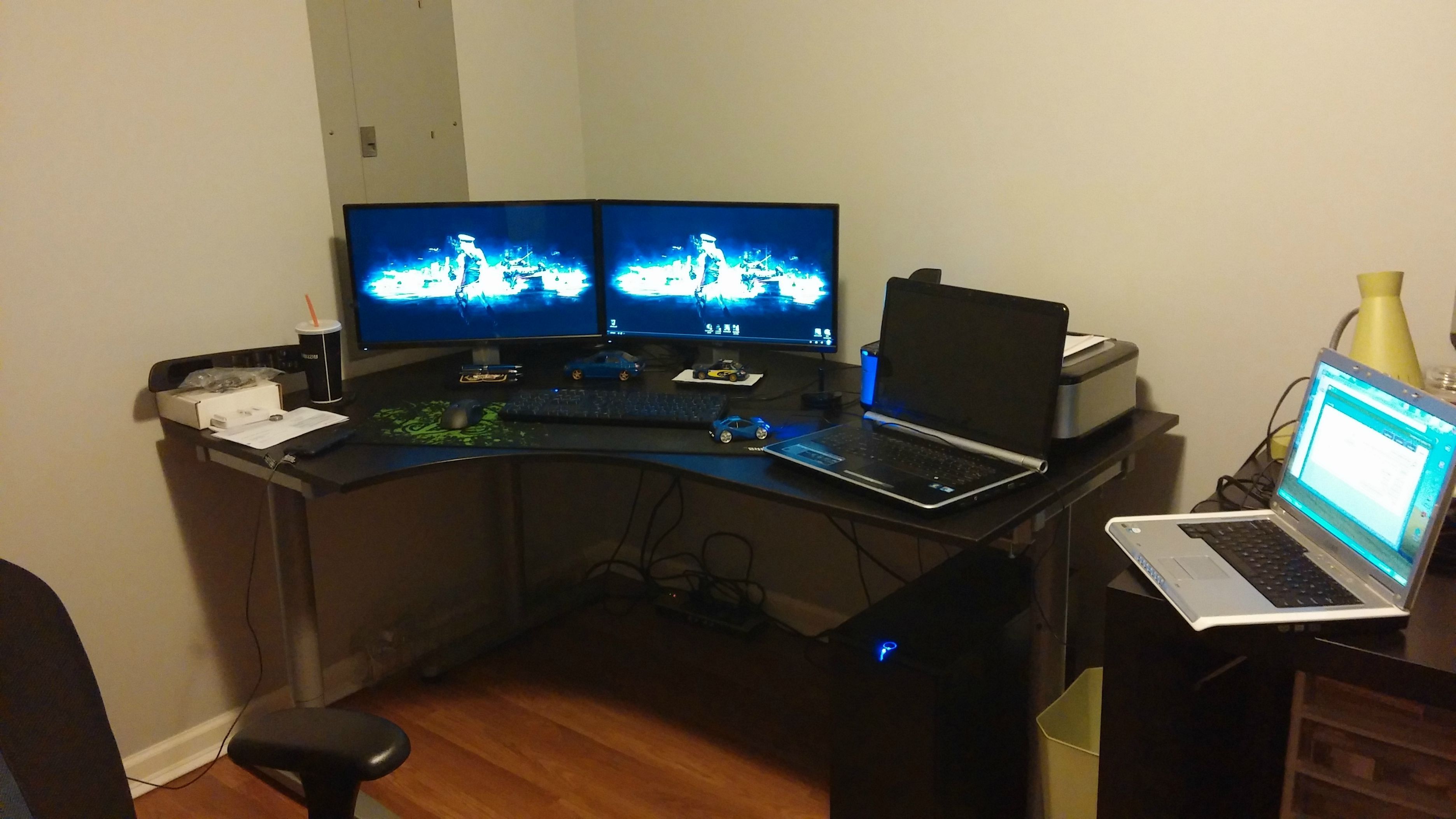 Famous Computer Desks For 3 Monitors With Monitor Mount For Ikea Desk (View 11 of 20)