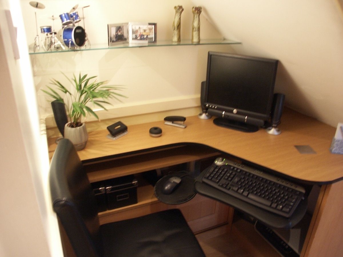 Fitted Home Office Furniture – Holmfields Ltd Inside Fashionable Computer Desks Under Stairs (View 8 of 20)