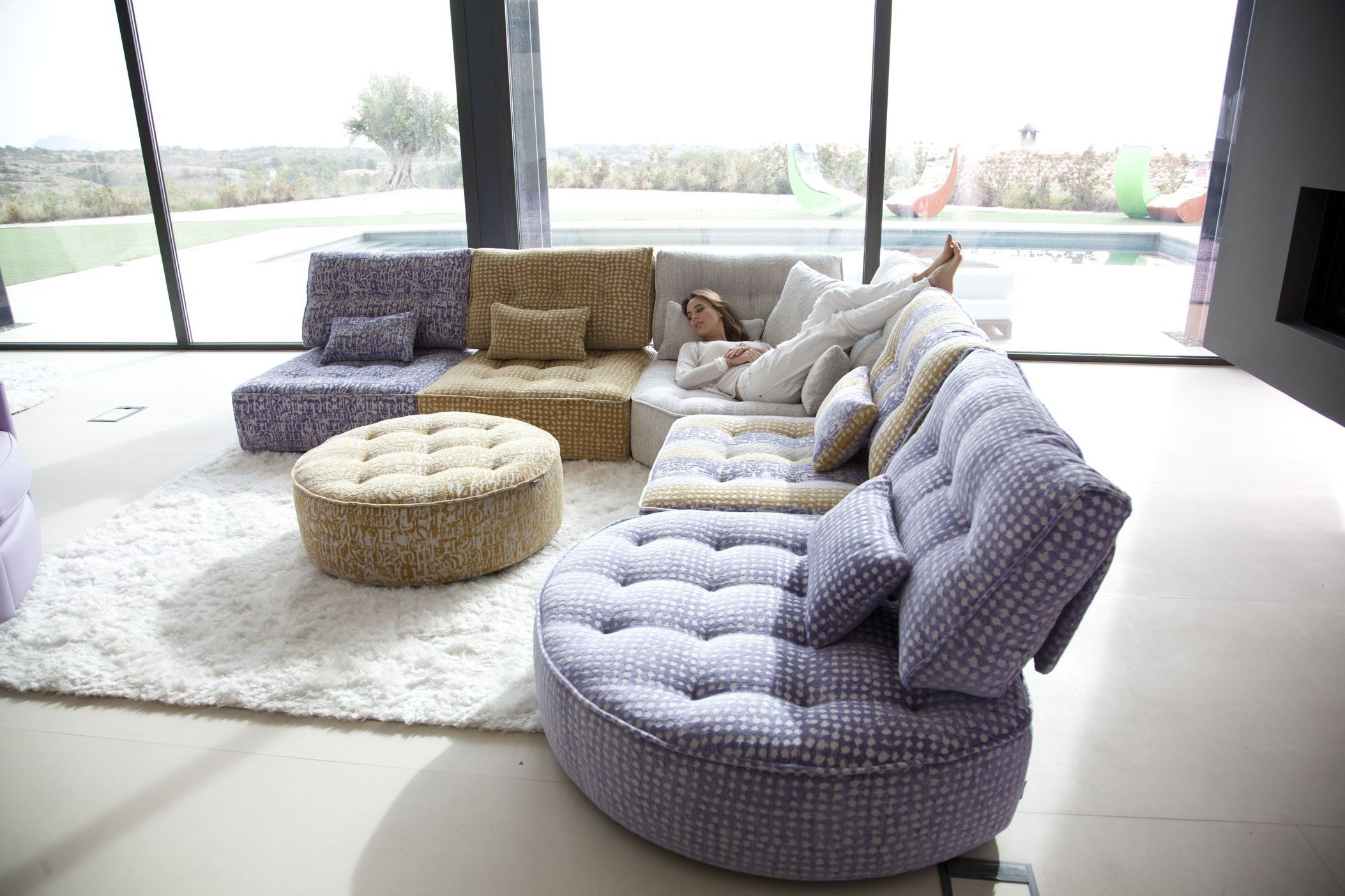 Latest Arianne Modern Modular Sectional Sofa (Photo 8 of 20)