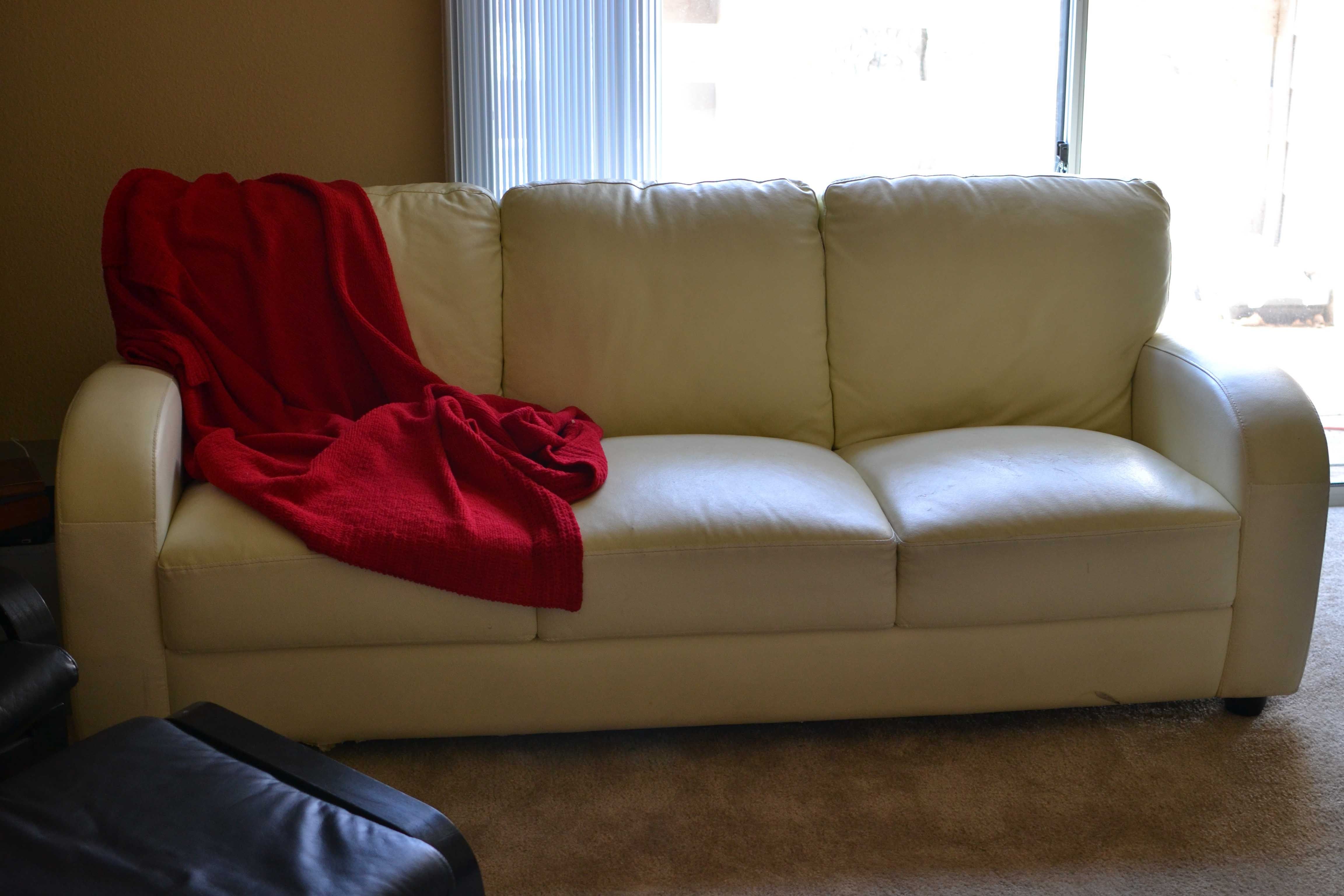 Popular Craigslist Leather Sofas Inside Amazing Leather Couch Craigslist 96 About Remodel Sofas And (Photo 2 of 20)