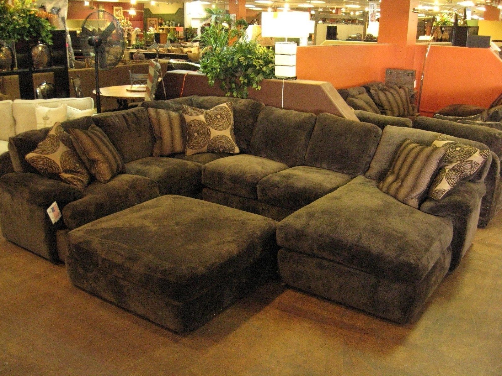 Sofa : Magnificent Large Sectional Sofa With Chaise Reclining Inside Fashionable Sectionals With Chaise And Ottoman (View 2 of 20)