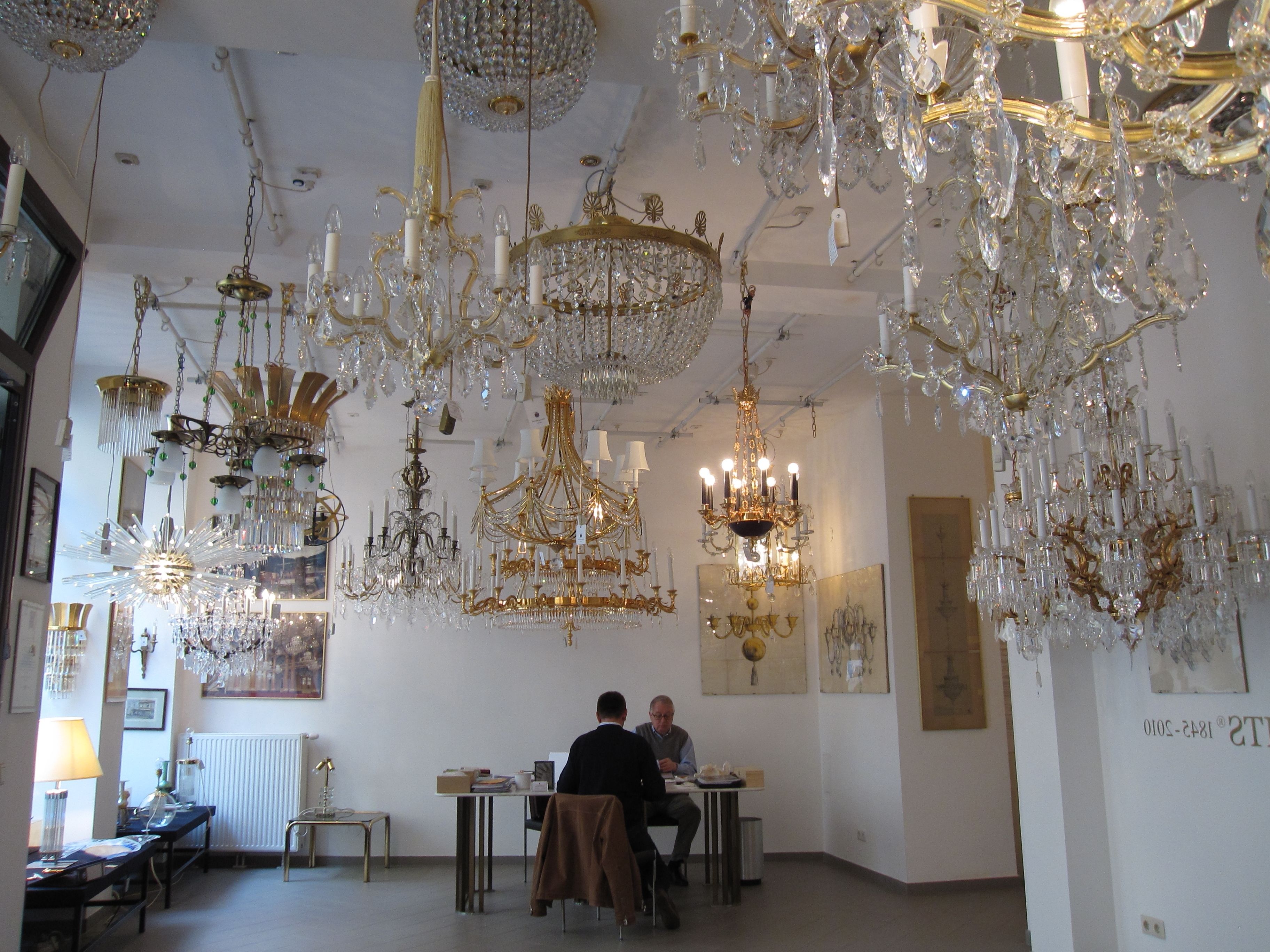 Vienna Crystal Chandeliers With Latest File:bakalowits Crystal Vienna 2 – Wikimedia Commons (View 7 of 20)