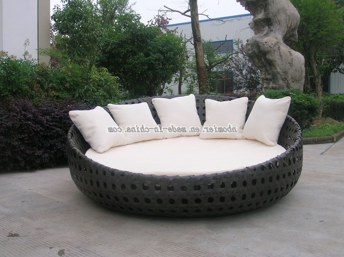 Well Liked Large Round Chair And A Half (View 12 of 20)