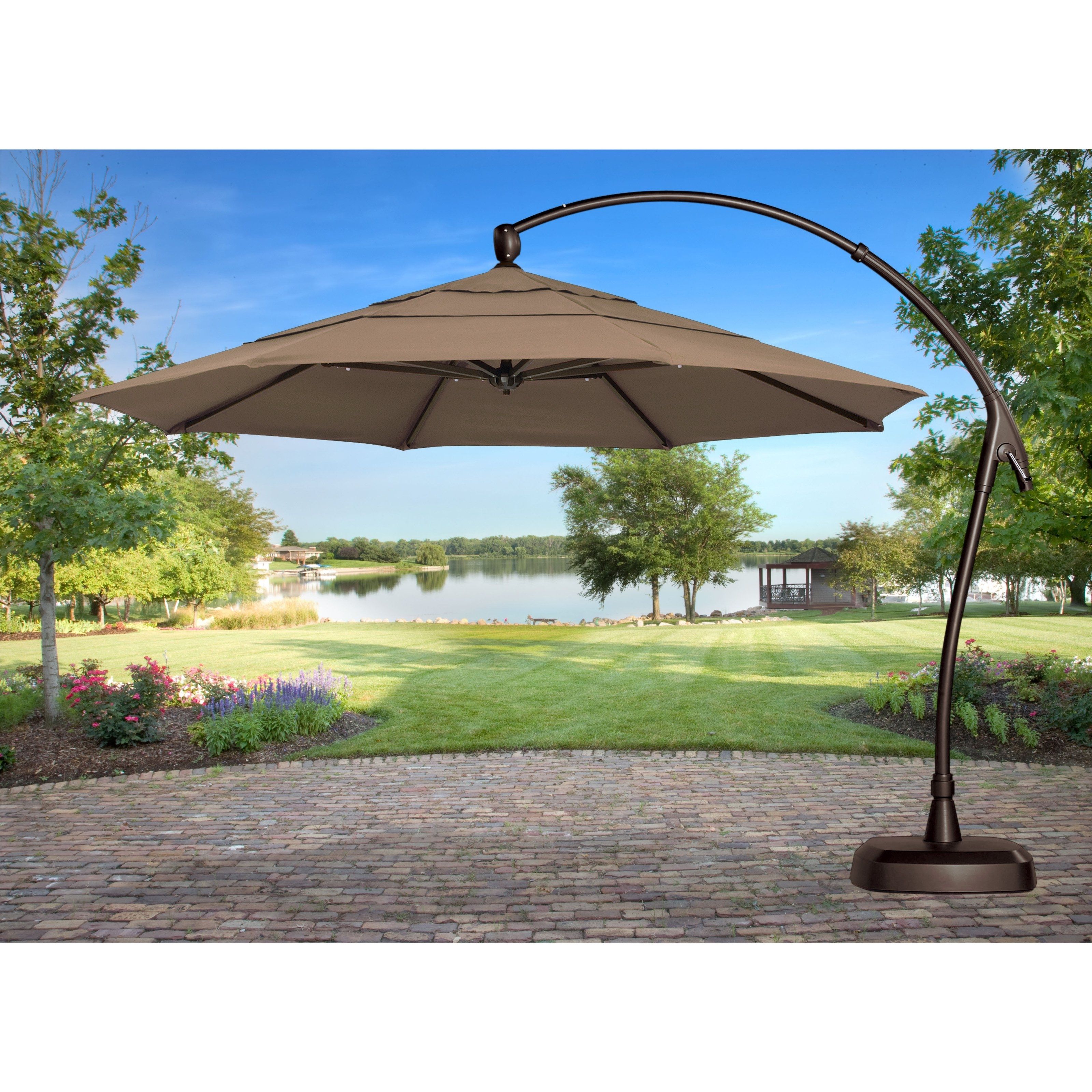 Stylish And Convenient Cantilever Patio Umbrella – Carehomedecor With Most Current Cantilever Patio Umbrellas (View 8 of 20)
