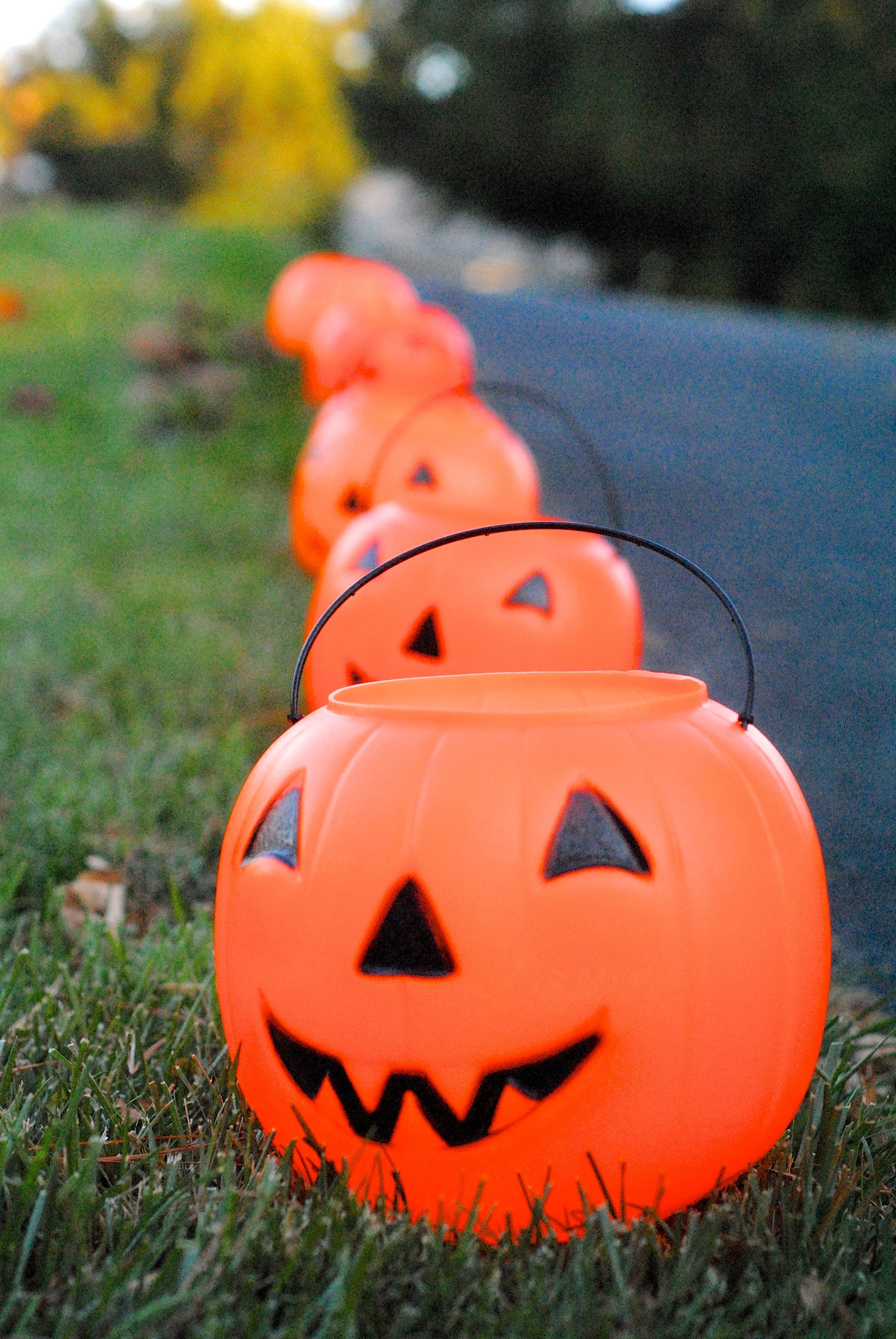 Featured Photo of 2024 Latest Outdoor Pumpkin Lanterns