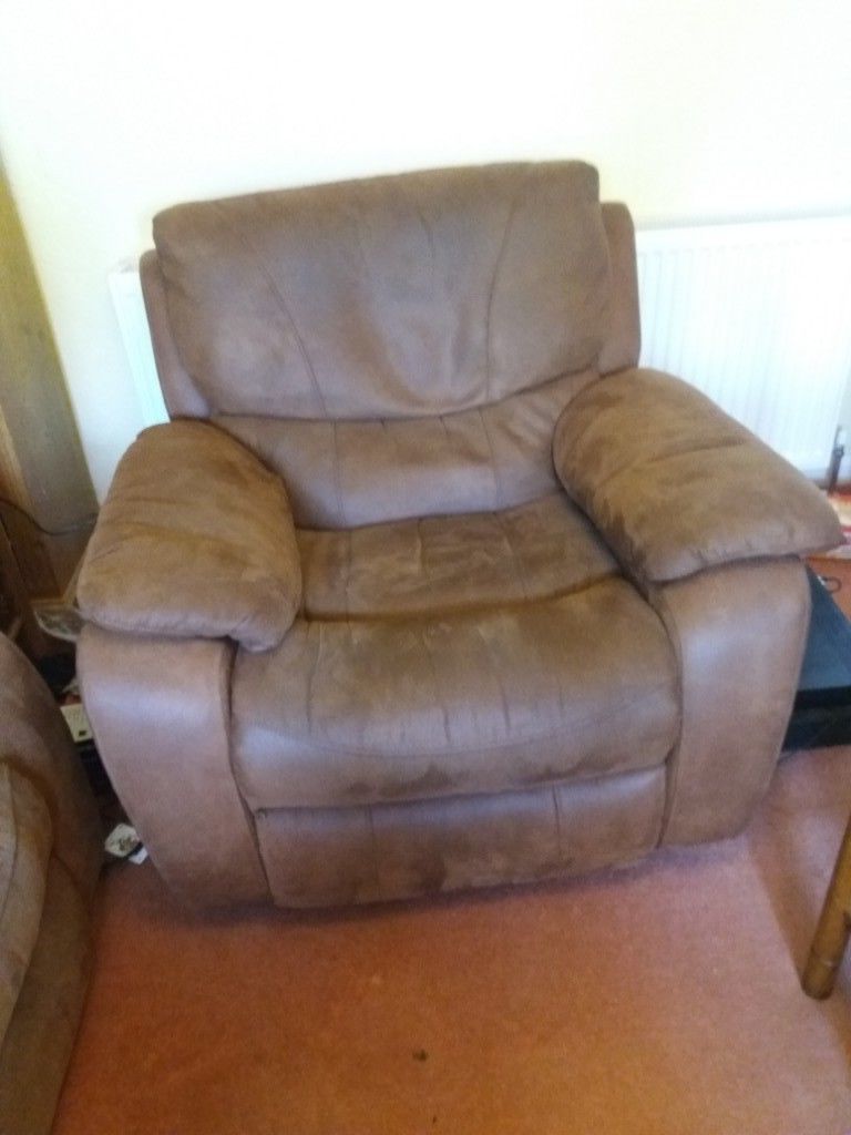 2 Year Old, 3 Seater Suede Leather Reclining Sofa Plus Reclining For 2019 Sofa Rocking Chairs (View 15 of 20)