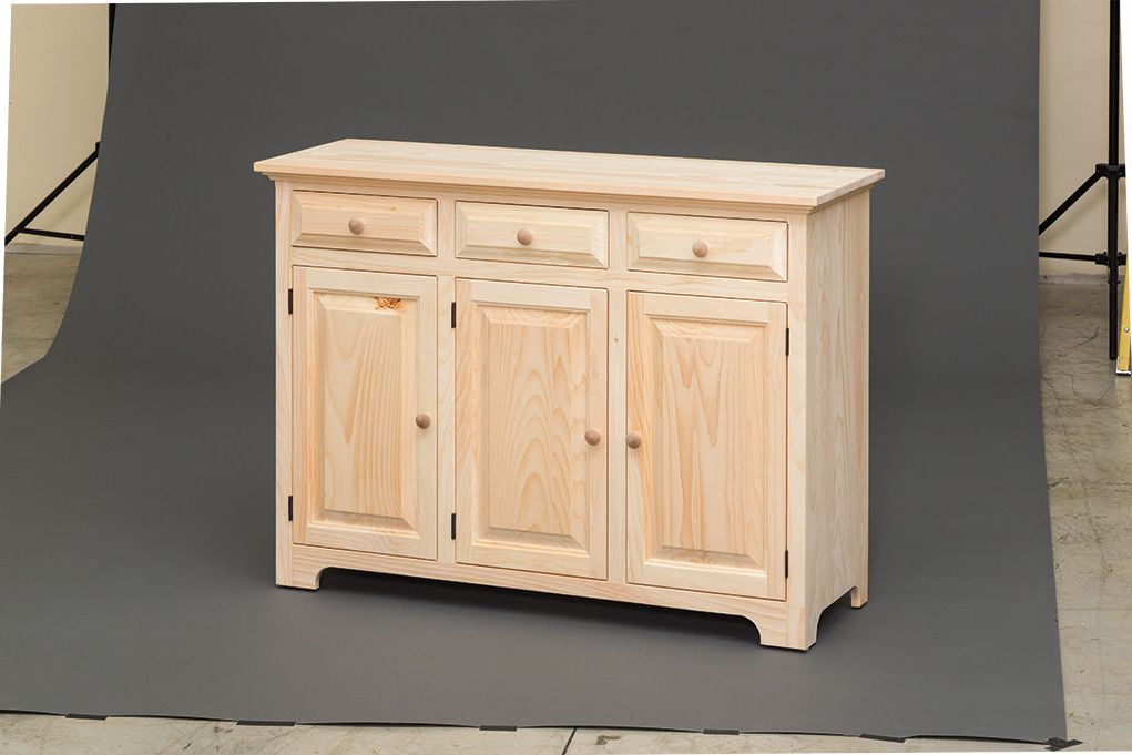 Newest Hutches & Buffets Throughout Francisca 40" Wide Maple Wood Sideboards (View 4 of 20)
