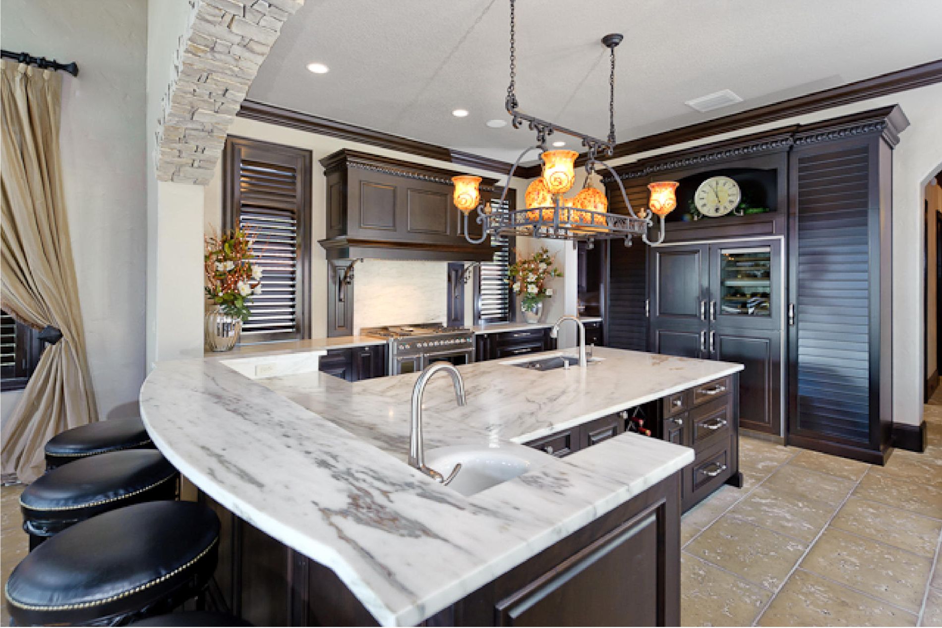 Kitchen Island Lighting System With Pendant And Chandelier With Popular Kitchen Island Light Chandeliers (View 2 of 20)
