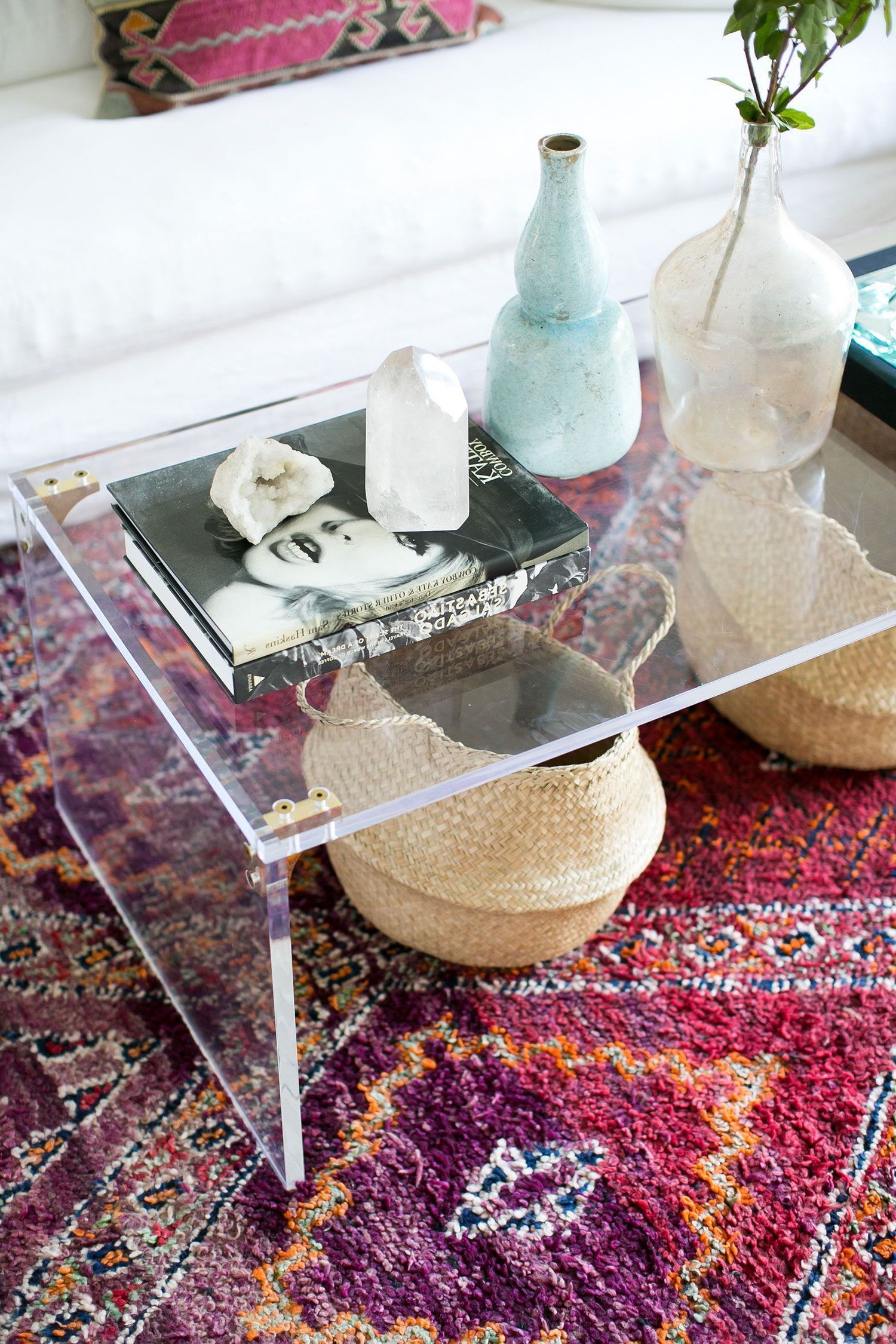Most Recent Acrylic Modern Coffee Tables Throughout Acrylic Decor (View 17 of 20)