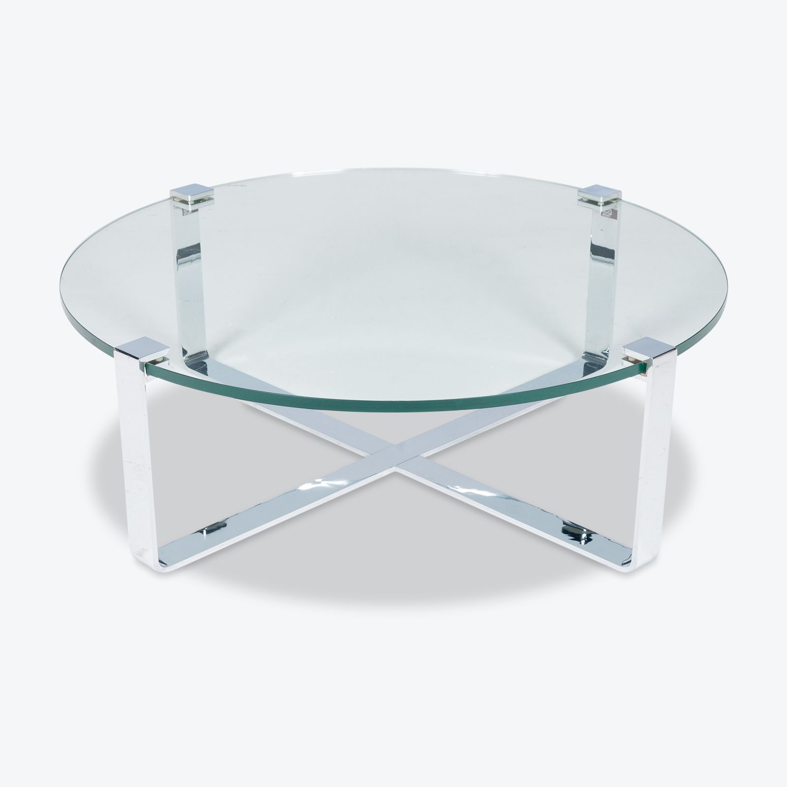 Most Recent Round Coffee Table In Glass And Polished Chrome Regarding Polished Chrome Round Cocktail Tables (View 14 of 20)