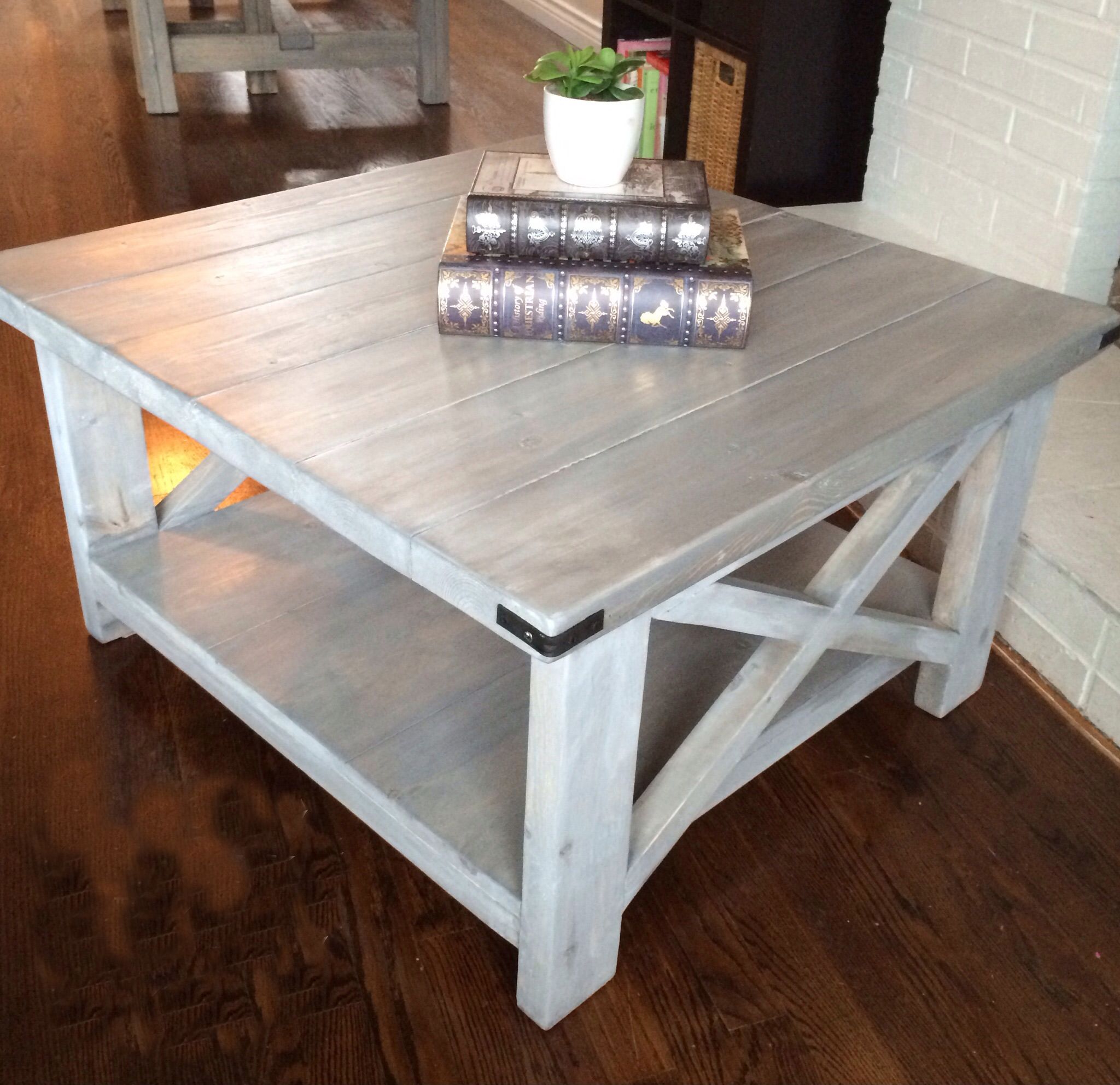 Roy Home Design With Popular Smoke Gray Wood Coffee Tables (View 7 of 20)