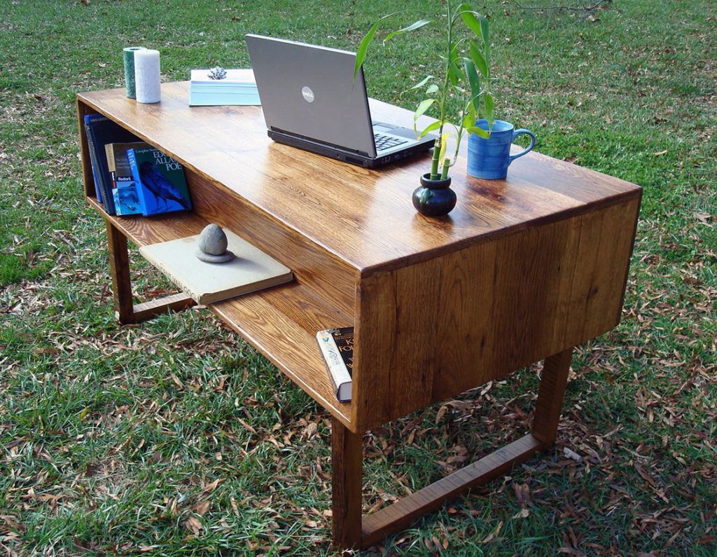 Current Reclaimed Barnwood Wood Writing Desks With Regard To 33 Stunning Reclaimed Wood Desks (View 5 of 15)