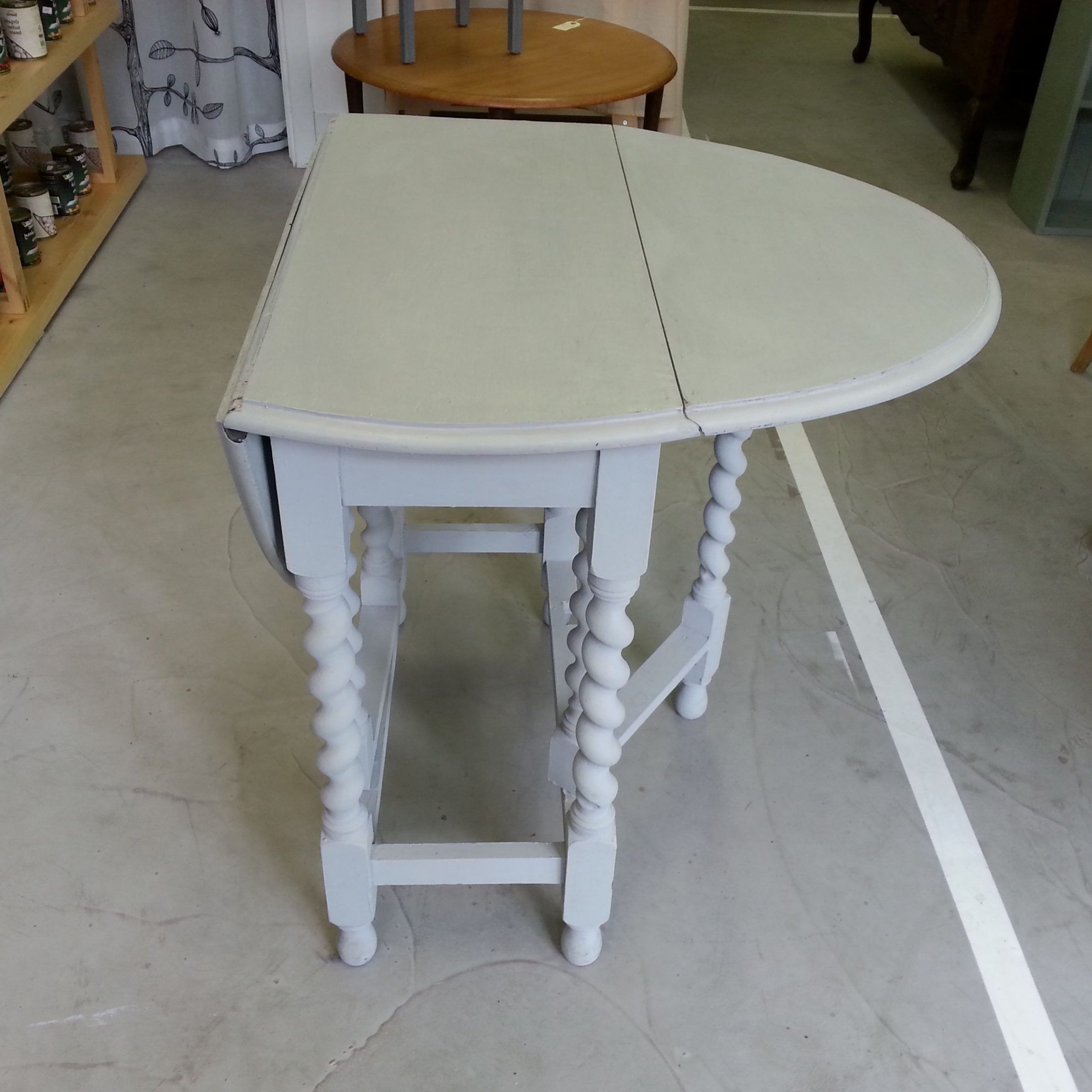 Gray Drop Leaf Console Dining Tables Throughout Well Known Small Drop Leaf Table With Barley Twist Legs In Paris Grey Chalkpaint (View 13 of 15)