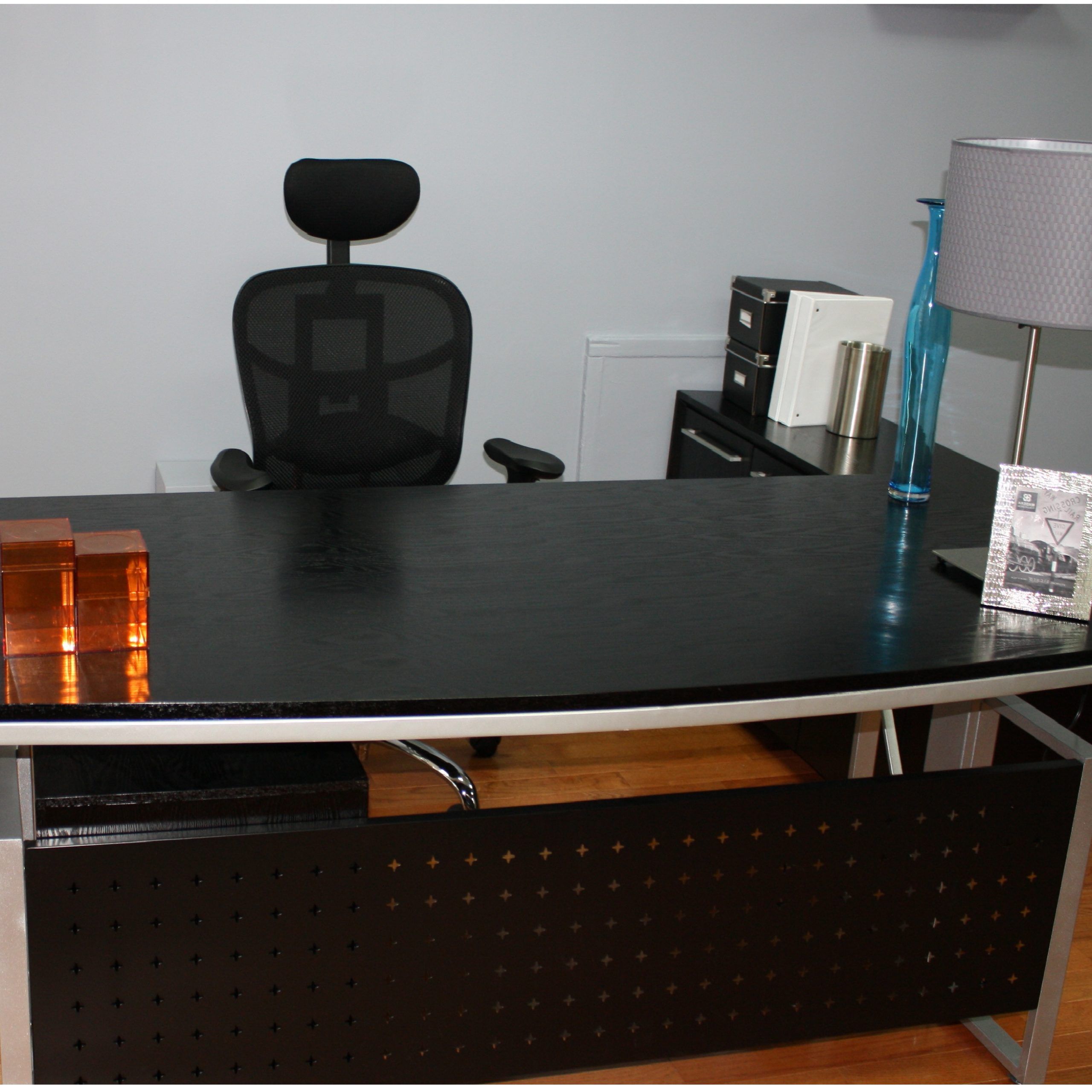 Most Current Black And Cinnamon Office Desks Within Jacks Glass – Give Your Office A Distinguished Look With Glass (View 10 of 15)