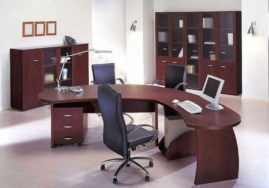 Modern Minimalist Office Decor For Men With With Wood Table Also Modern With Most Popular Contemporary Wood Executive Office Chairs (View 15 of 15)