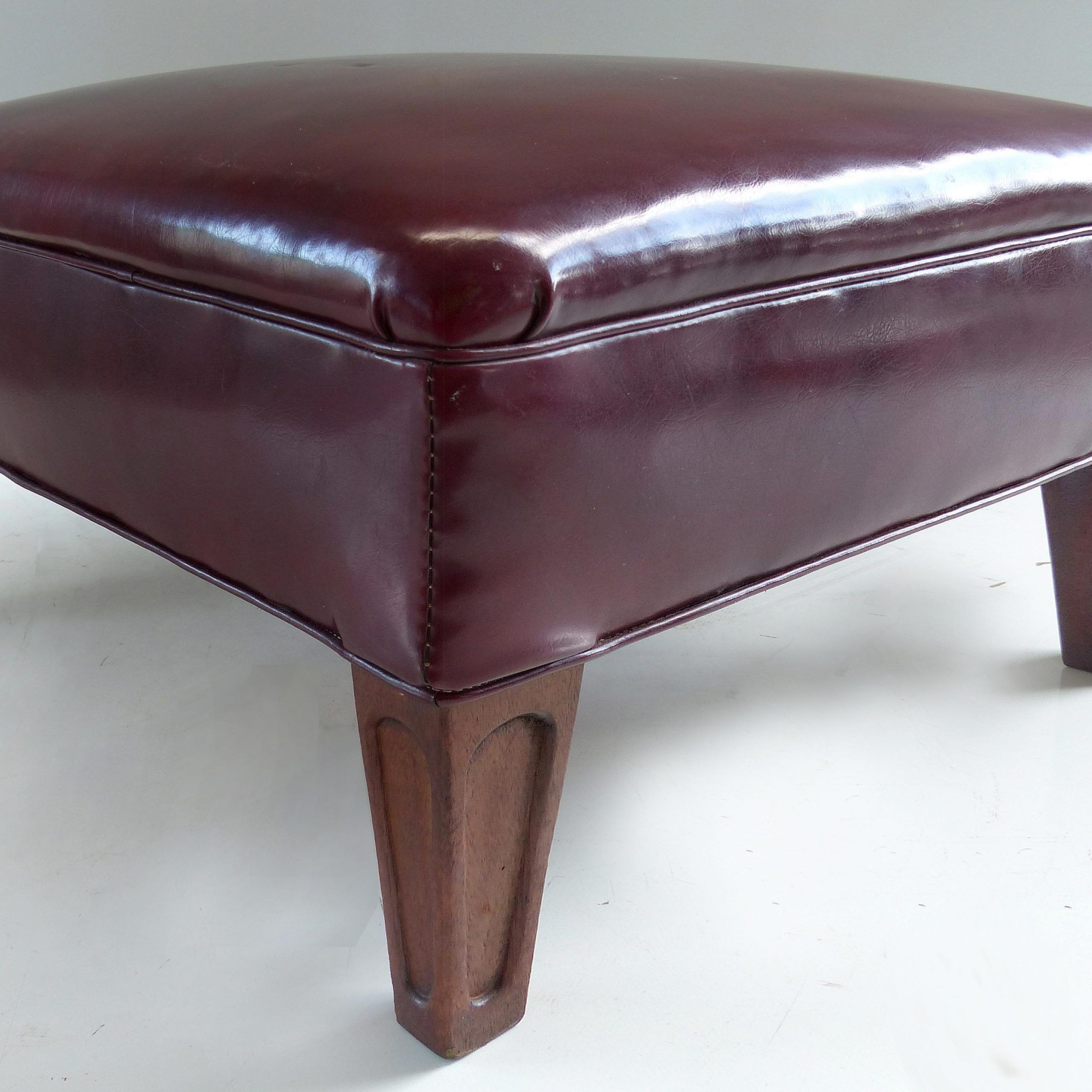[%maroon Leather Ottoman Sale, Save 55%. Throughout Best And Newest Burgundy Ottomans|burgundy Ottomans In Preferred Maroon Leather Ottoman Sale, Save 55%.|favorite Burgundy Ottomans Within Maroon Leather Ottoman Sale, Save 55%.|2019 Maroon Leather Ottoman Sale, Save 55% (View 14 of 15)
