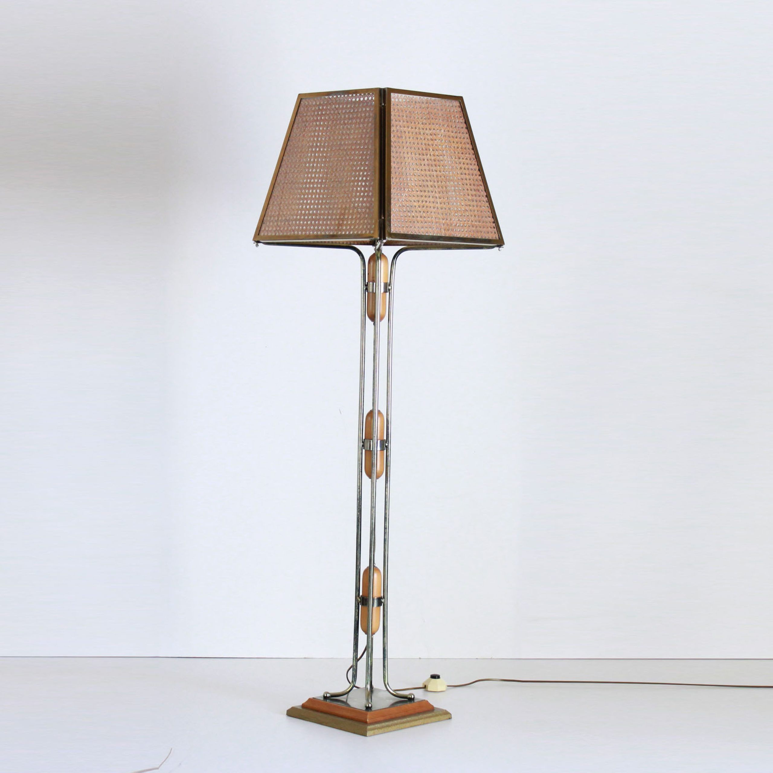 Floor Lamp In Brass Plated Steel, Beech And Vienna Straw, 70s (View 9 of 15)