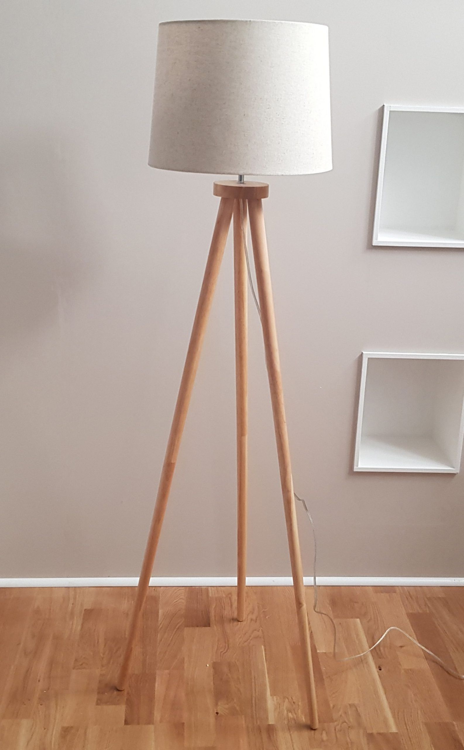 Latest Wood Tripod Floor Lamps Inside Chadwick Natural Wood Tripod Floor Lamp – Kliving (View 5 of 15)