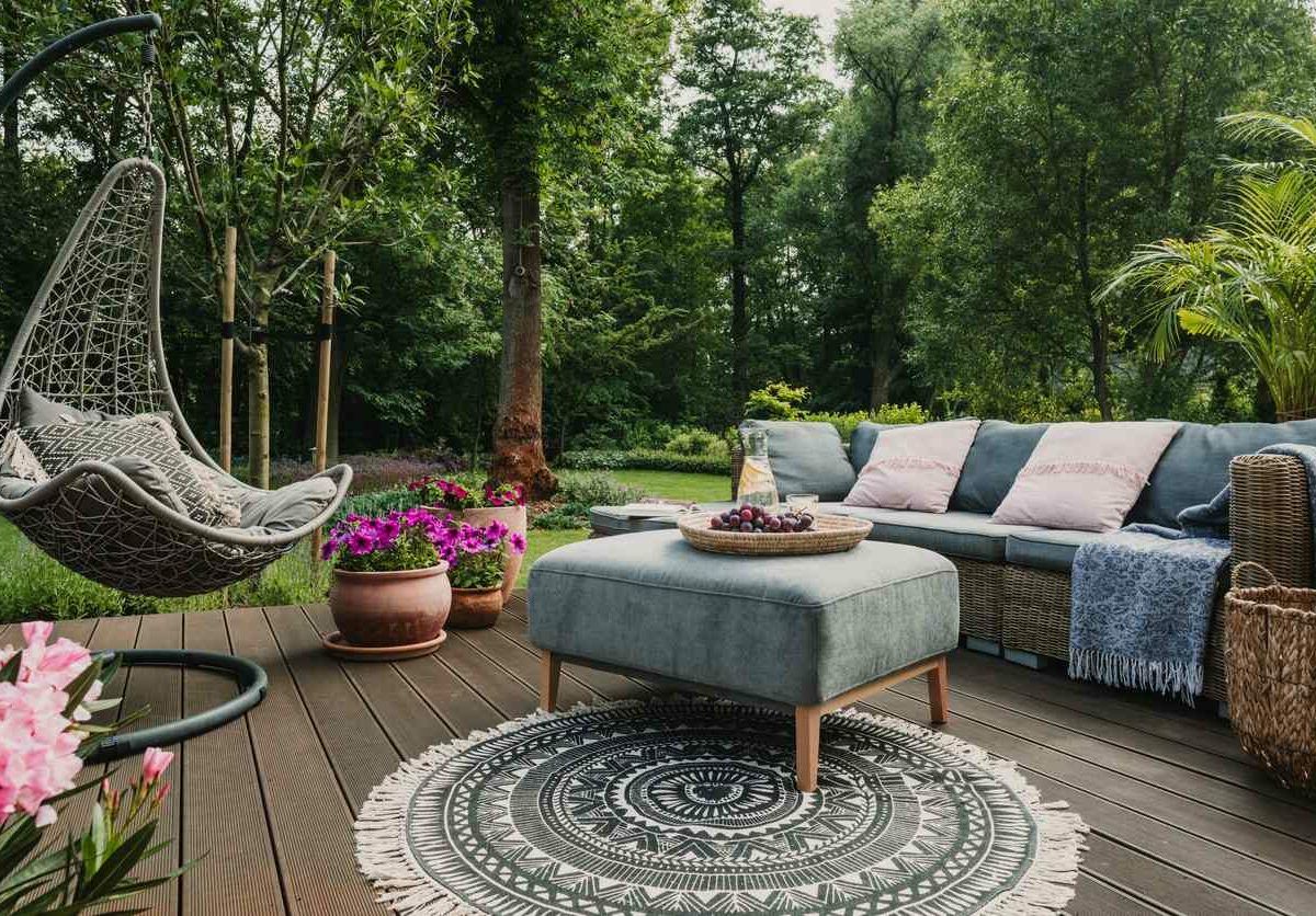 10 Tips For Making The Ideal Patio Garden – National Storage With Regard To Best And Newest Storage Table For Backyard, Garden, Porch (Photo 6 of 15)