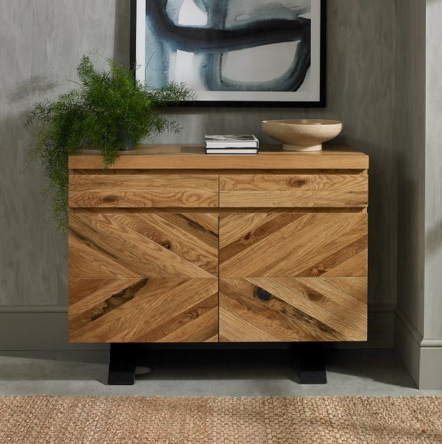 Featured Photo of 2024 Best of Rustic Oak Sideboards