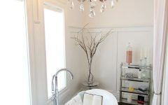 20 Ideas of Chandeliers for Bathrooms